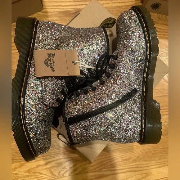 Dr. Martens big kids 5 1460 Farrah Chunky Glitter Ankle Boots - Picture 1 of 8